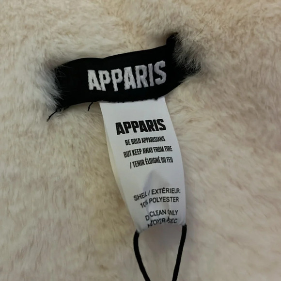 Apparis Faux Fur Scarf White The Future is Vegan - Picture 5 of 5
